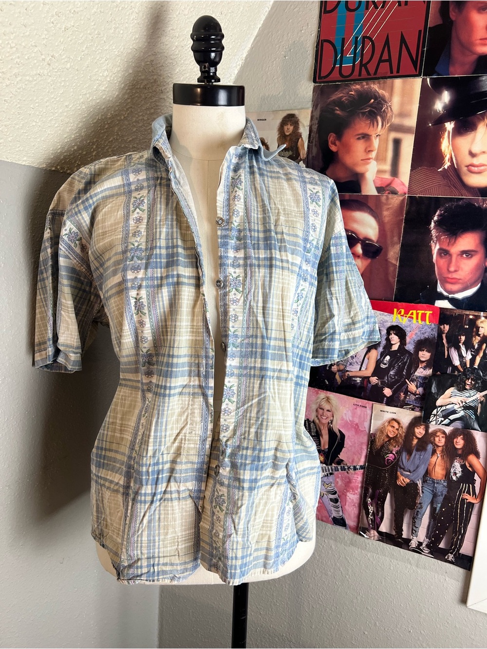 Light Blue and Cream Plaid Short-Sleeve Button-Down Shirt